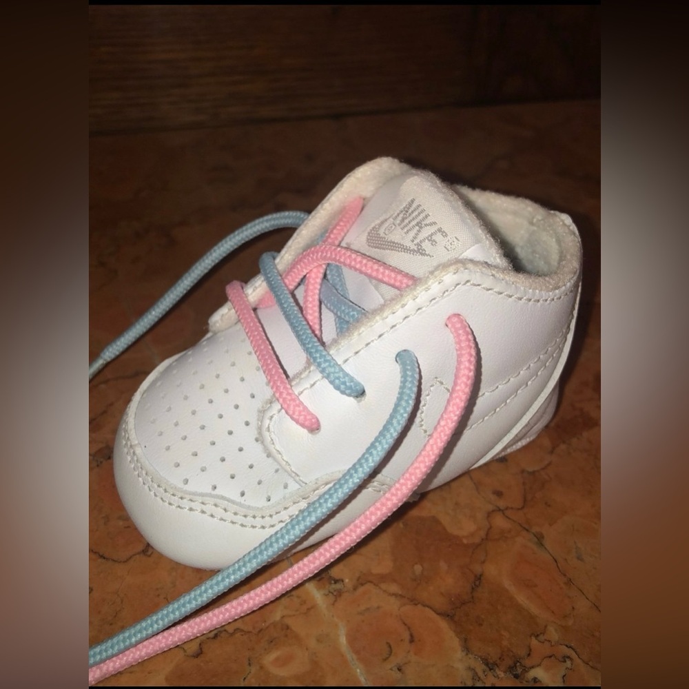 Vintage baby Nikes size 1c